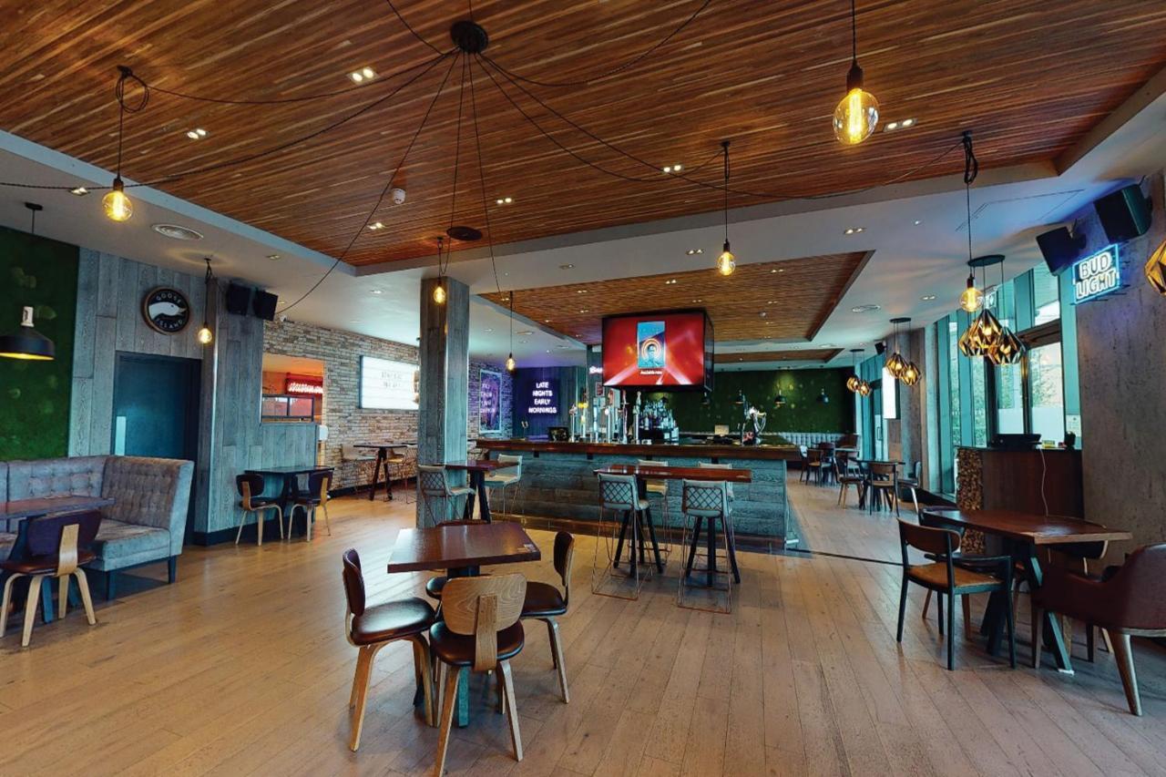 Village Hotel Manchester Ashton Zewnętrze zdjęcie