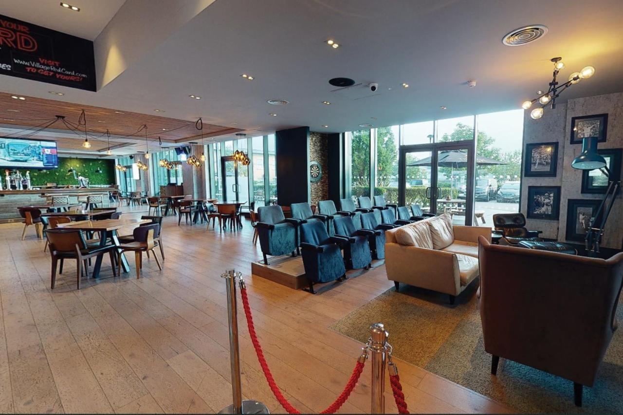 Village Hotel Manchester Ashton Zewnętrze zdjęcie