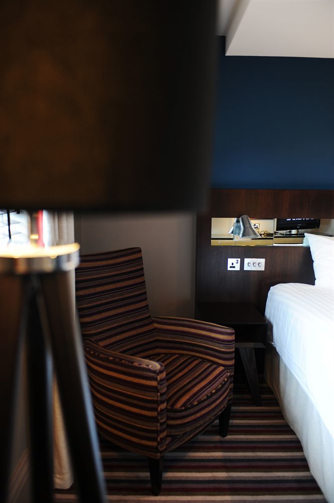 Village Hotel Manchester Ashton Zewnętrze zdjęcie