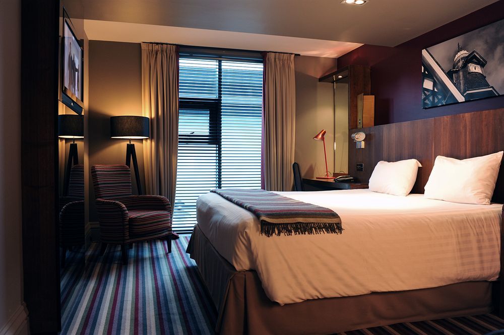 Village Hotel Manchester Ashton Zewnętrze zdjęcie
