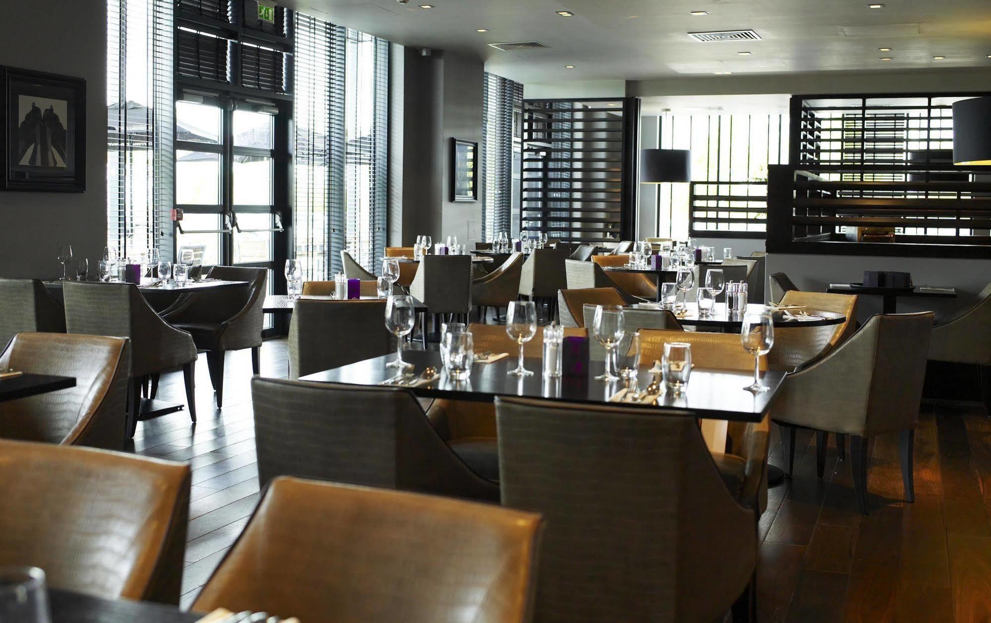Village Hotel Manchester Ashton Zewnętrze zdjęcie