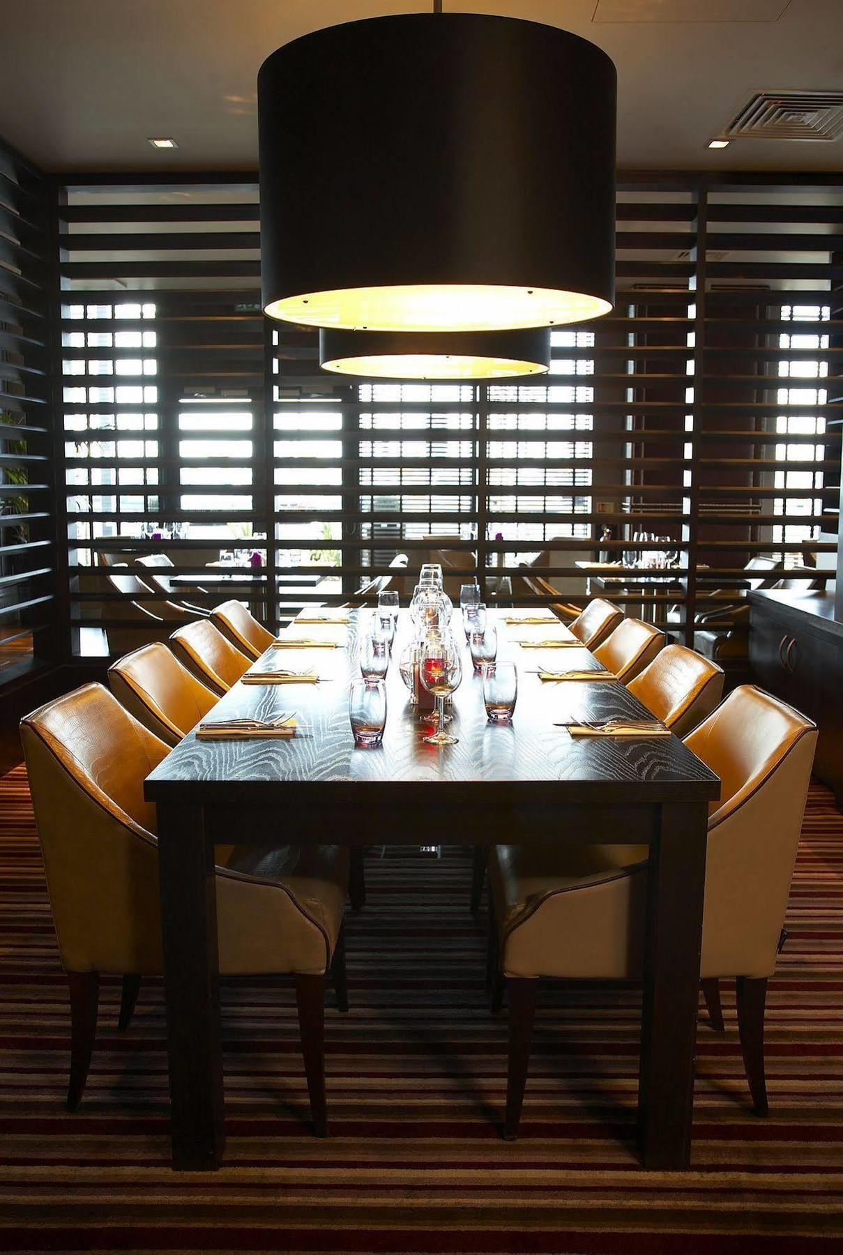 Village Hotel Manchester Ashton Zewnętrze zdjęcie